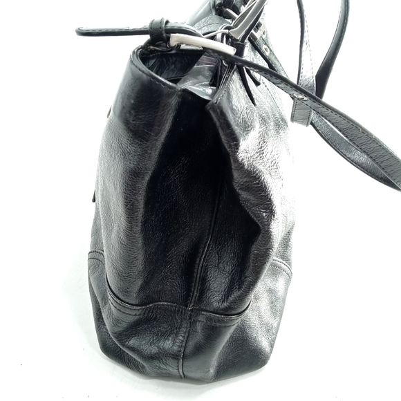 Kenneth Cole Shoulder Bag Black Leather Buckle - Picture 3 of 16